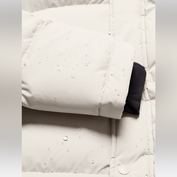 Aritzia TNA Super Puff Cream Jacket - Picture 5 of 16